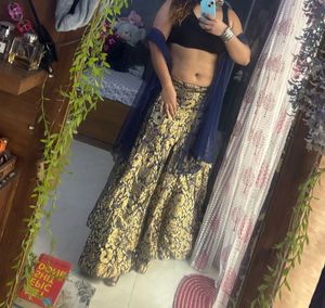 Ethnic Lehenga skirt + chunnari (no blouse)