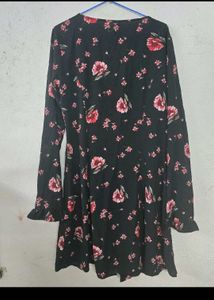 Chic Black Floral Print Button-Up Dress