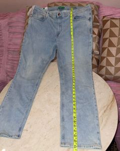Light Wash Straight Leg Jeans