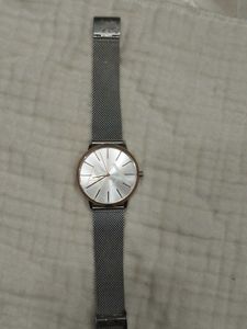 Minimalist Silver Mesh Strap Watch