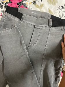 Give-away Allen Solly Grey / black/ blue Denim jea