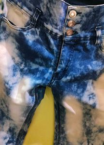 Stylish Blue Wash Jeans