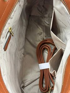 MICHAEL KORS SIGNATURE  TOTE BAG* without box