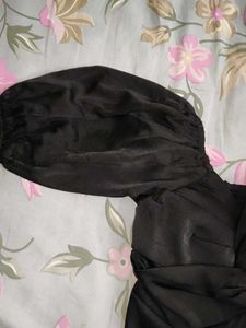 Chic Black Puff Sleeve Top