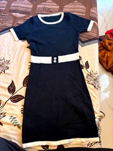 Black contrast-trim knit dress
