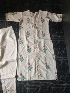 Myra Kurti Set