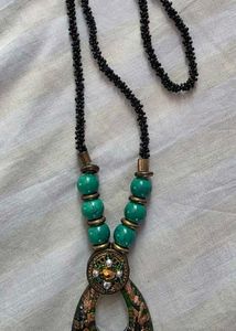 Green bead statement neck piece