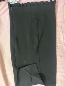 Cute Black Ruffle pencil skirt with  sus
