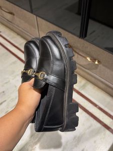 women black moccasins