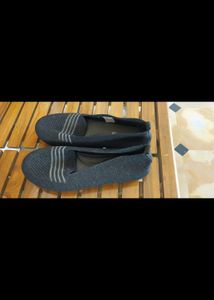 Comfortable Black Knit Flats
