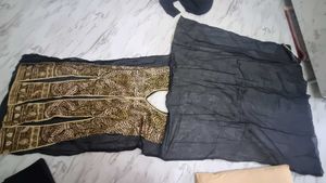 Elegant Embroidered Kurta Set with salawar