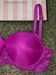 ✨ Authentic Victoria’s Secret Bra – Size 34D