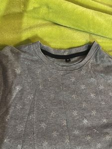 Grey Round Neck Tshirt With Loose Sleeves