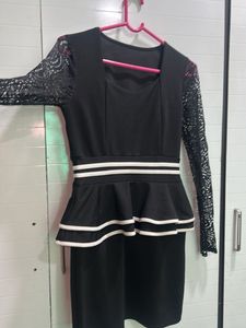 Elegant Black Lace Sleeve Dress