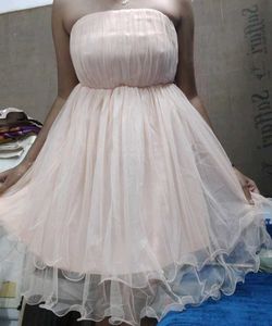 Elegant Strapless Tulle Dress