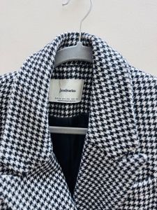Chic Houndstooth Trench Coat