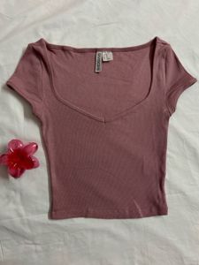 H&M Divided Mauve Cropped Top