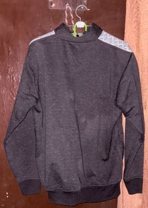 SWEATSHIRT WITH CHAIN