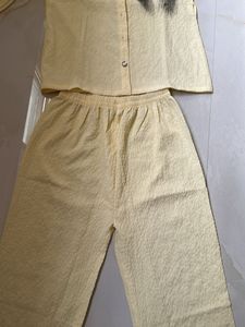 Light Yellow Kurta Set with Printed Detail