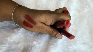 STAZE CLIO Lipstick - Buy One Plus On