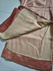 Elegant Gold Boat neck Kurta