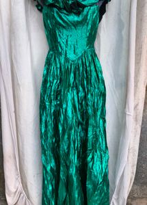 111712. Sparkling Emerald Green Gown