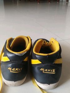 sneakers high top shoes for men used a little