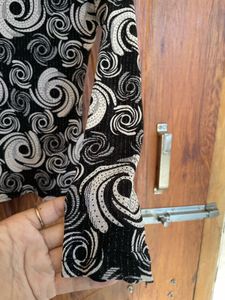 Stylish Black &amp; White Swirl Print Top