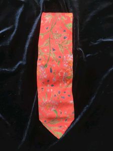 Vibrant Floral Print Tie