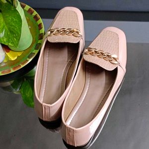 🛍️ Elegant Beige Loafers ⭐⭐⭐⭐⭐