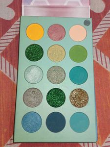 Minara 60 Color Eyeshadow Palette