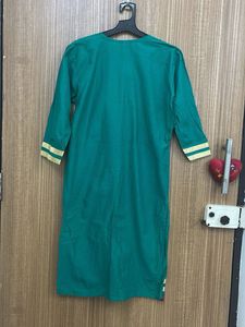 Elegant Teal Kurta with Gold Accents