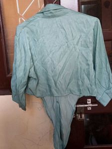 Stylish Mint Green Collared Button-Up Top