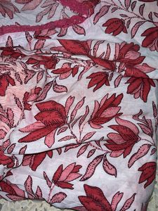 Floral Print Sleeveless Kurta size is M