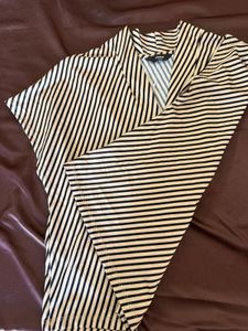 Chic Striped V-Neck Top