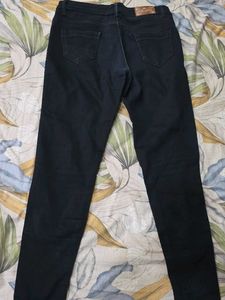 Classic Black Skinny Jeans