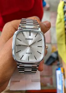 Casio Quartz Watch - Classic & Stylish