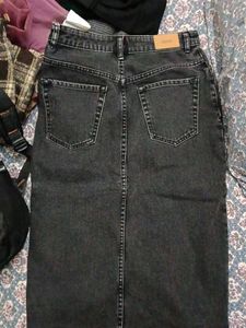 Dark Wash Denim Midi Skirt