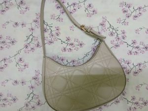 Chic Hobo Shoulder Bag | max