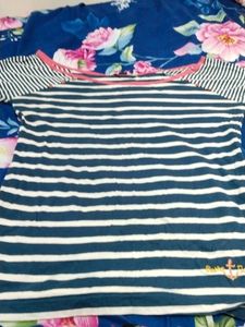 Full Sleeves T Shirt For Girls L Size But Fits Xl