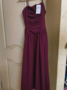 Elegant Burgundy Maxi Dress