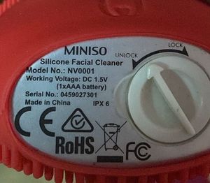 miniso silicon facial cleaner