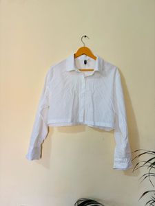 Chic White Cropped Button-Up Shirt