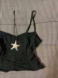 black hollister top
