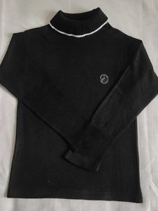 Cute Black Turtle neck Top 👍