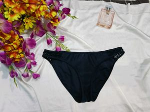 🇳🇿💫🎀Stylish Black Bikini Bottom with Lace Trim