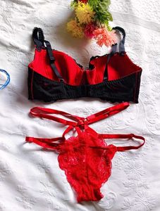 Lace Trimmed Push-Up Bra with brief 👍