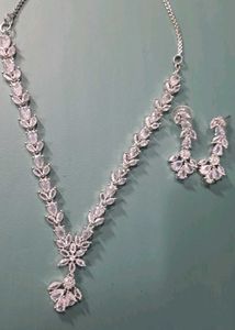 Elegant Silver Tone Necklace Set