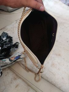 Cream Croc Embossed Shoulder Bag (Pack of 10)