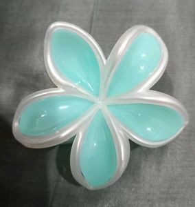 💠Tealblue+white-silver border Flower Hair Claw